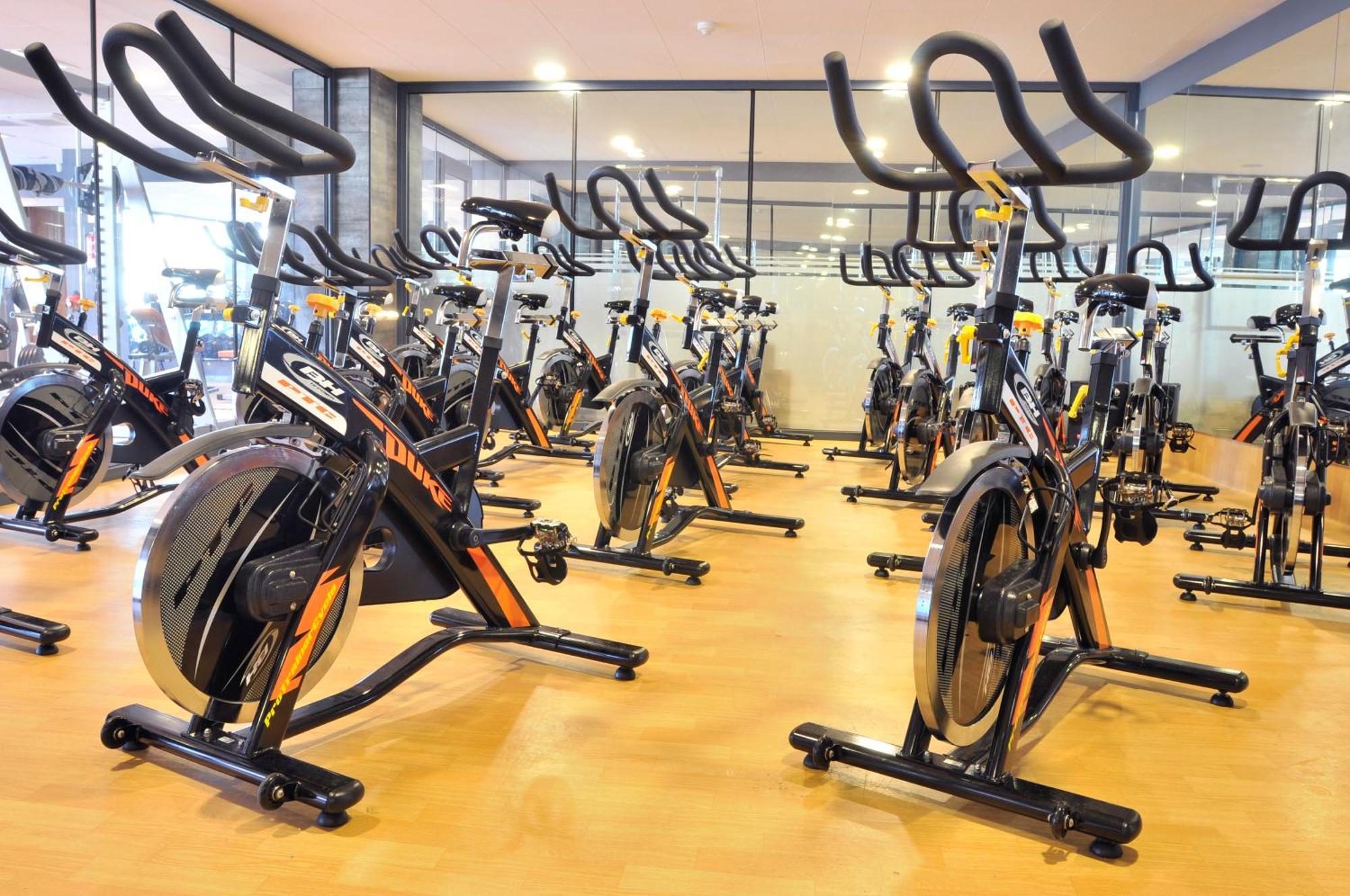 Sant Jordi Boutique Hotel Calella Esterno foto Indoor cycling