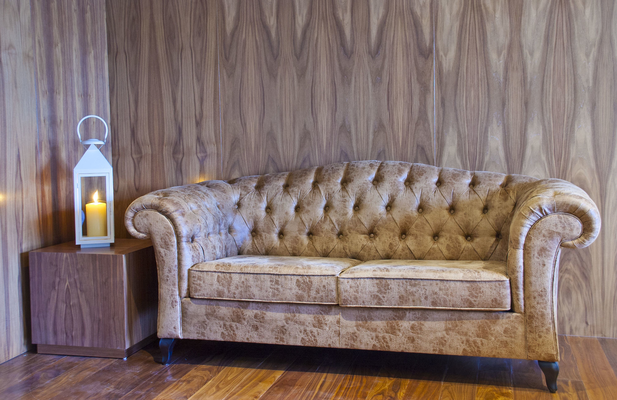 Sant Jordi Boutique Hotel Calella Esterno foto A modern sofa